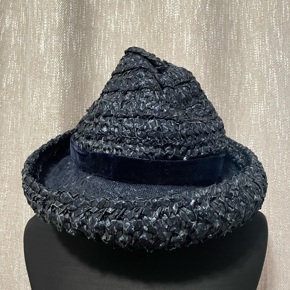 Vintage Chic Textured Women's Hat in Black